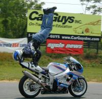Figure de stunt: poirier reverse