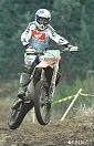 Une petite figure en enduro