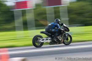 Moto dragster avec le bras oscillant allongé Moto dragster avec le bras oscillant allongé